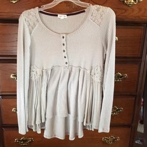 Skylar + Jade flowy top!